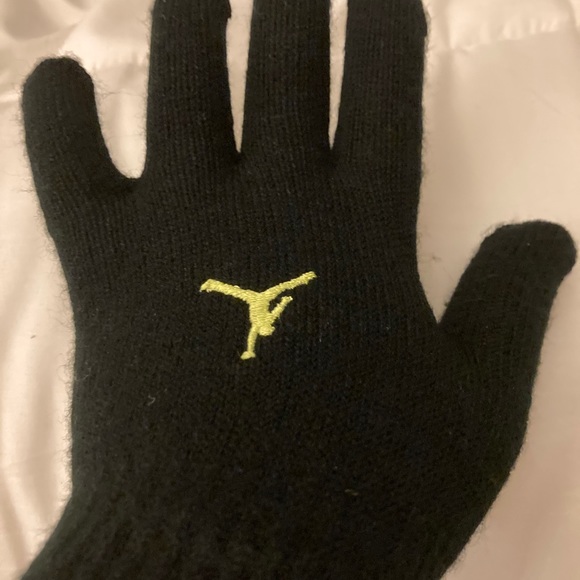 BRAND NEW NEVER WORN JORDAN SET😜 - Picture 2 of 3